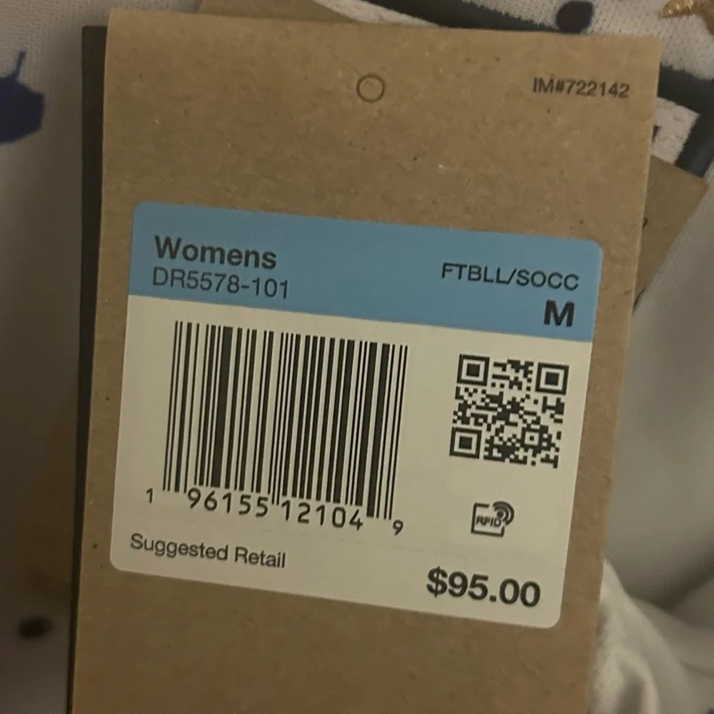 Nike women US shirt size M - Picture 3 of 5